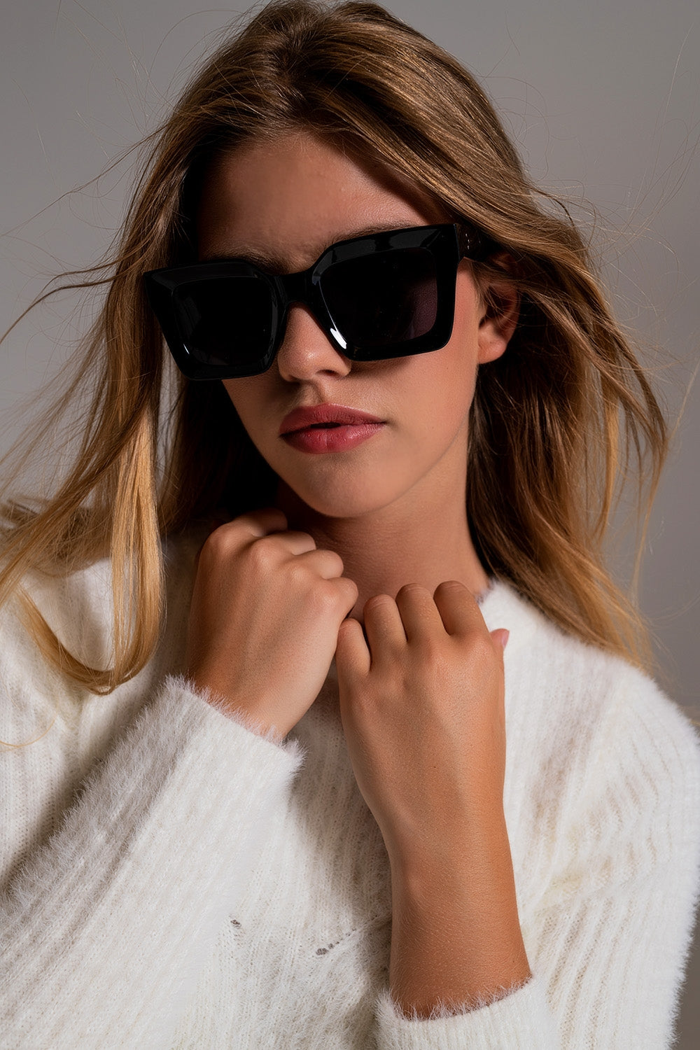 90's Squared Sunglasses in black Q2 Sunglasses BoutiqueLua