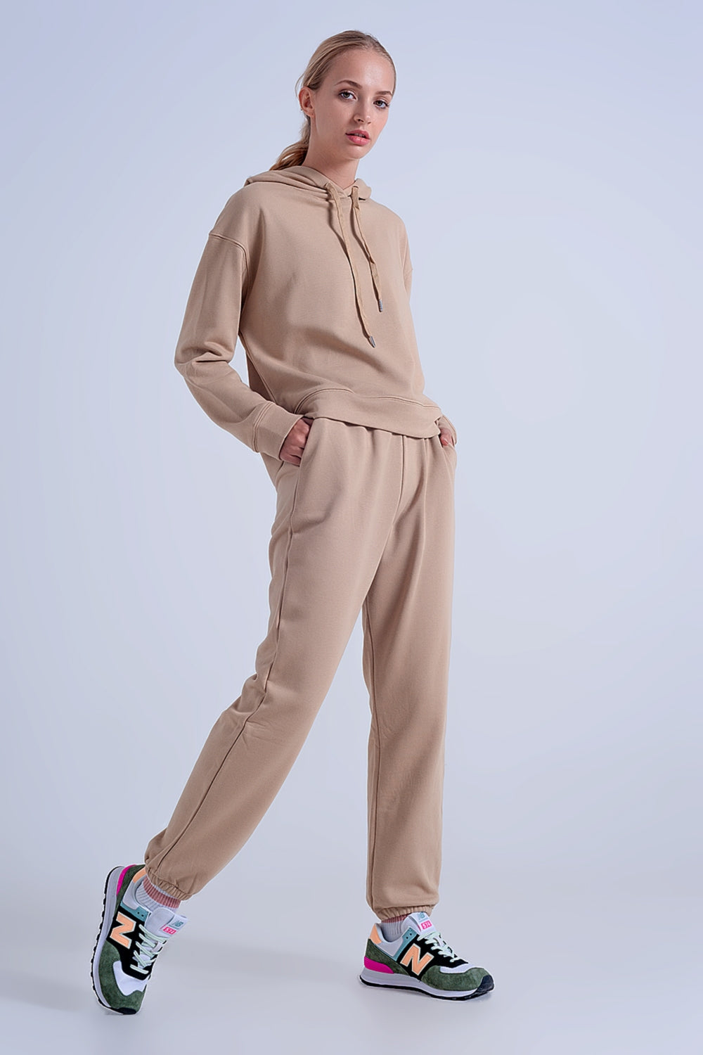 Adjustable waistband joggers in beige Q2 Pants BoutiqueLua