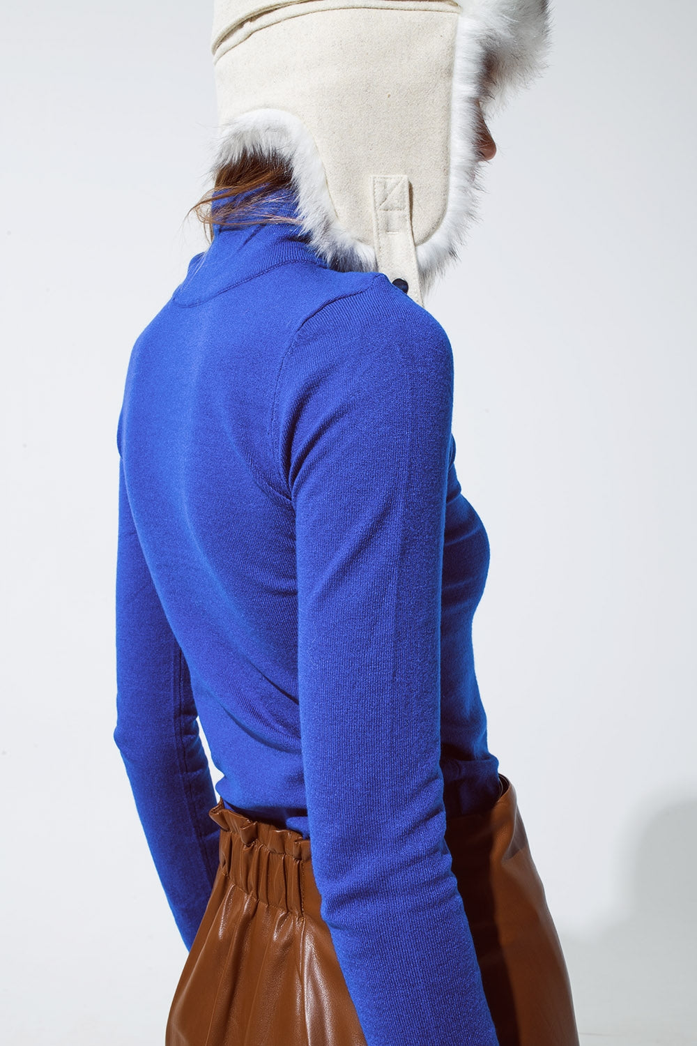 Basic blue fine knit bodycon sweater Q2 Sweaters BoutiqueLua