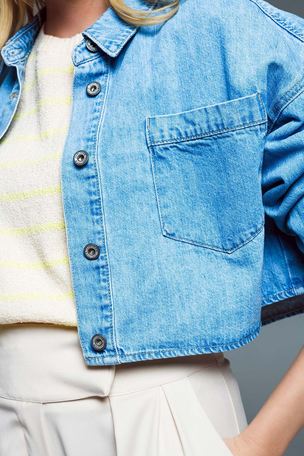 Basic cropped denim jacket in light blue With Chest Pocket Q2 Coats and Jackets BoutiqueLua