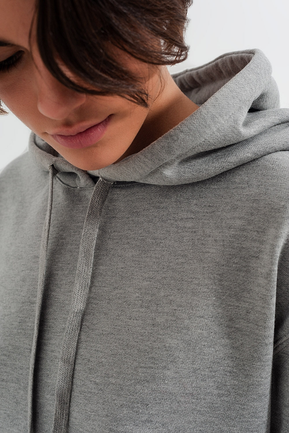 Basic hoodie in grey Q2 Sweaters BoutiqueLua