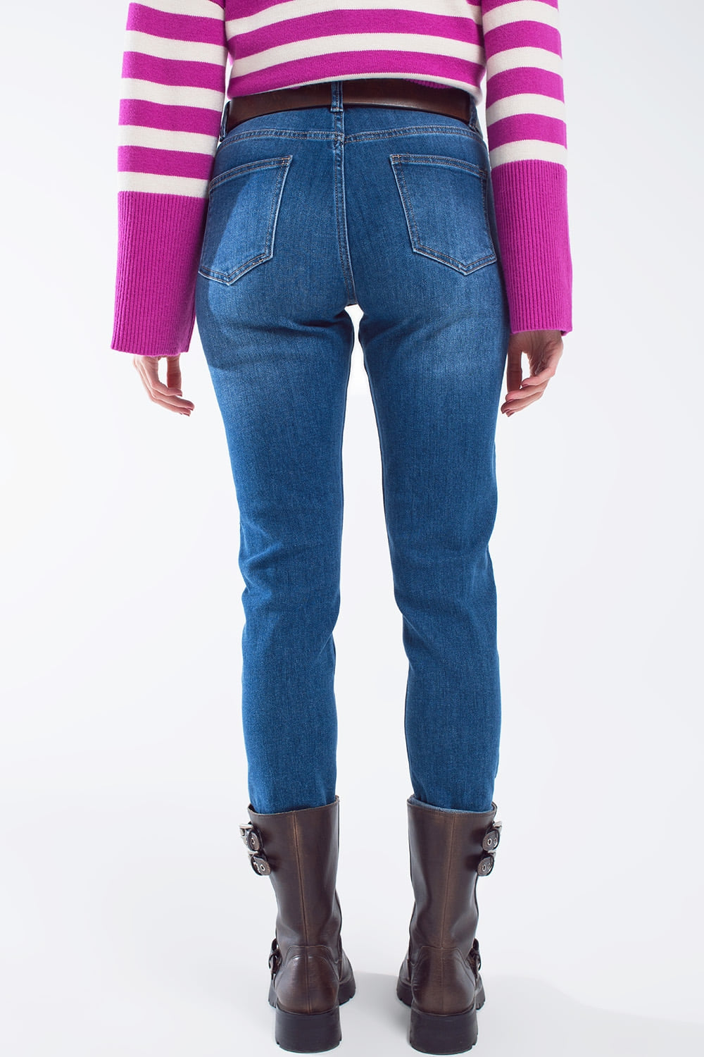 Basic Straigh Jeans With Side Pockets in Mid Wash Q2 Jeans BoutiqueLua