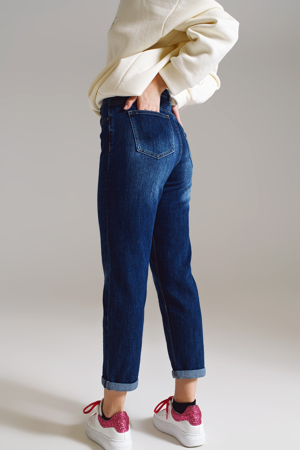 Basic Straight Jeans in Dark Wash Q2 Jeans BoutiqueLua