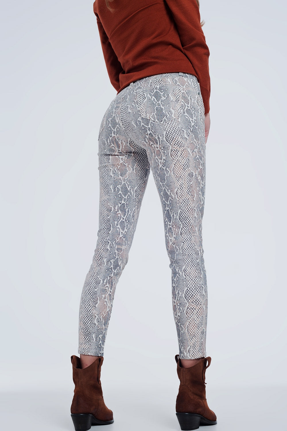 beige coloured pants with snake print Q2 Jeans BoutiqueLua