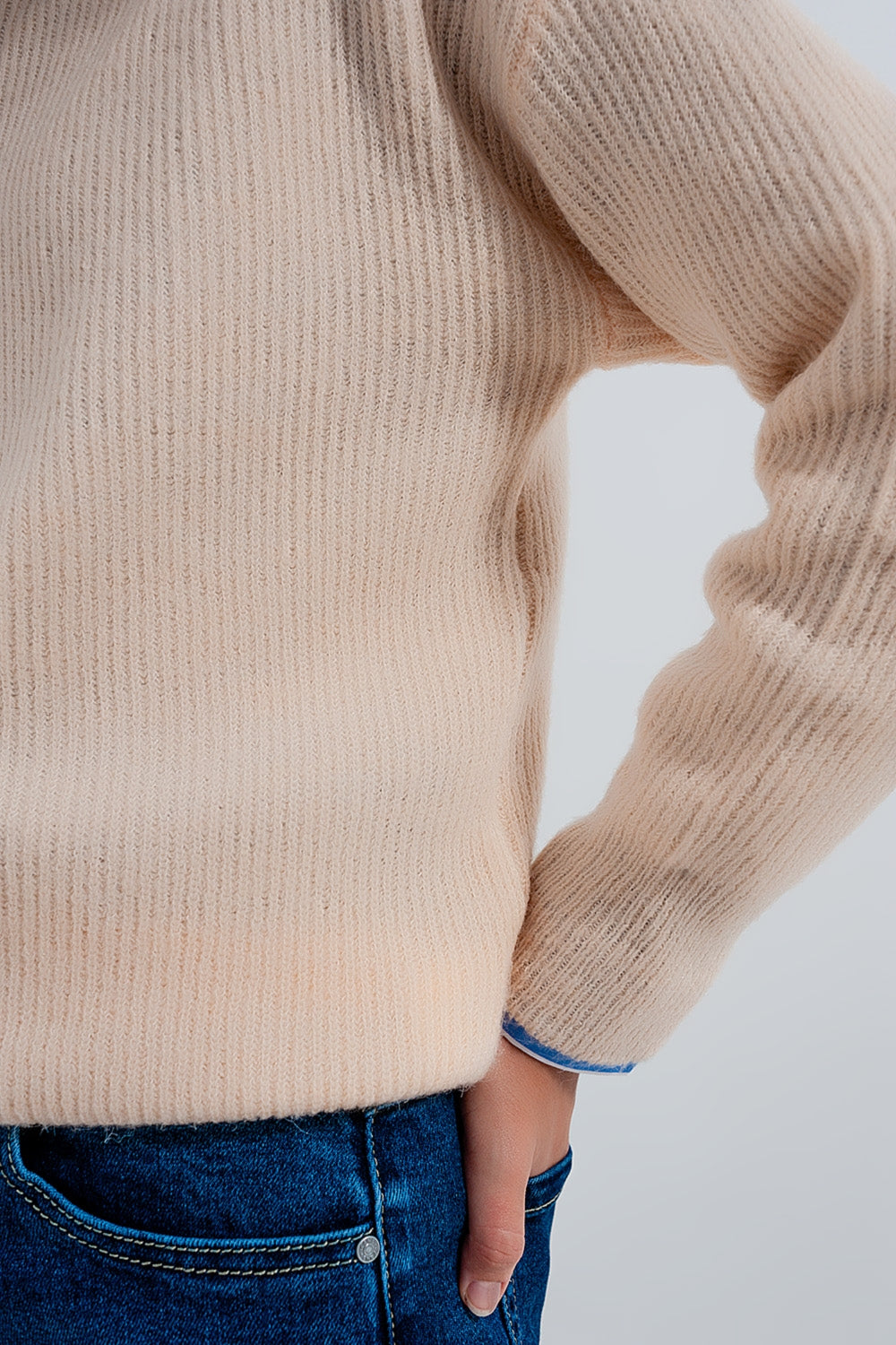 Beige crew neck jumper Q2 Sweaters BoutiqueLua