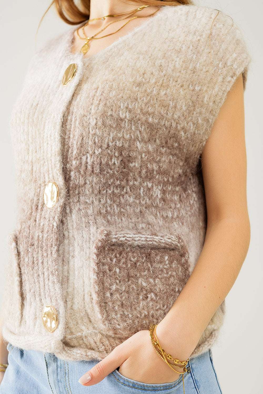 Beige gradient knitted vest with gold buttons