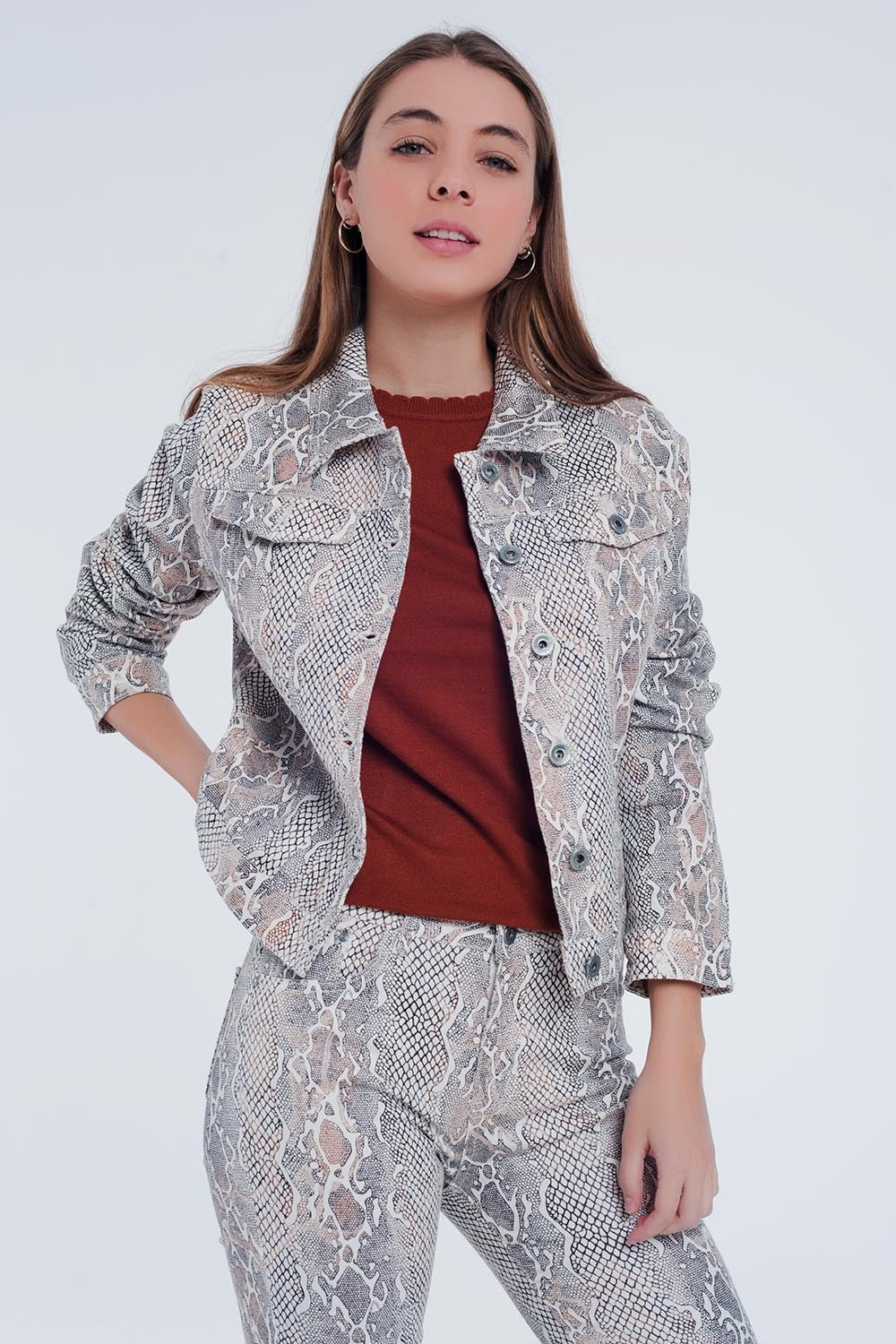 Q2 Beige jacket with snake print