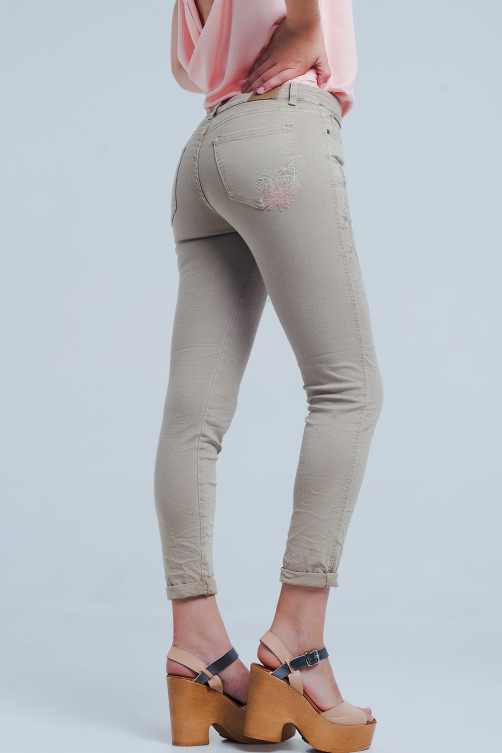 Beige jeans with Floral Embroidery Q2 Jeans BoutiqueLua