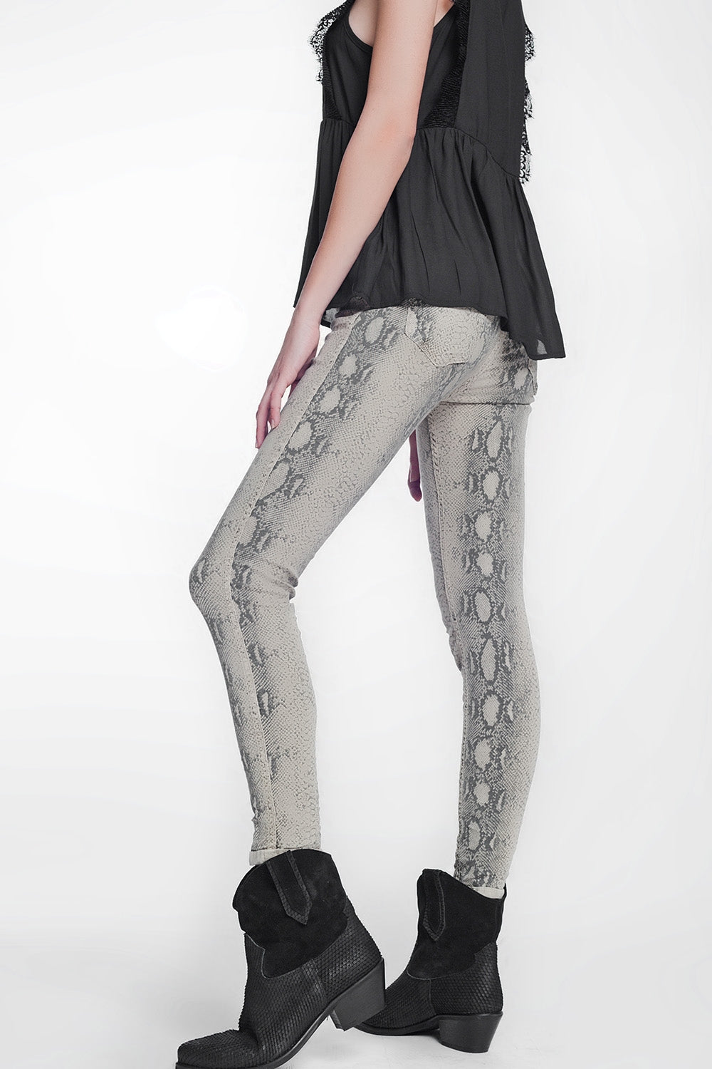 beige super skinny reversible pants with snake print Q2 Jeans BoutiqueLua