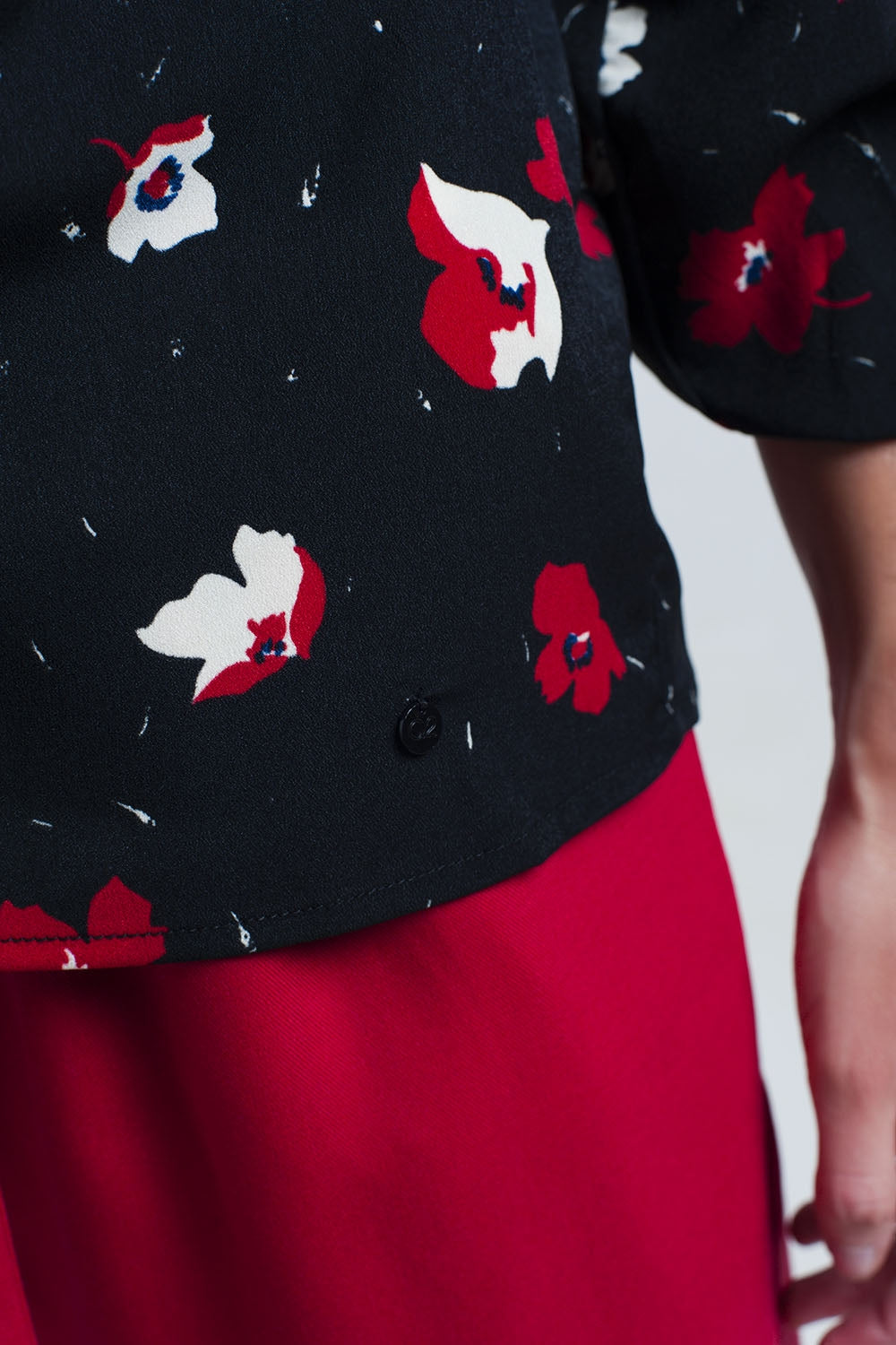 Black shirt with red and white flowers Q2 Shirts BoutiqueLua