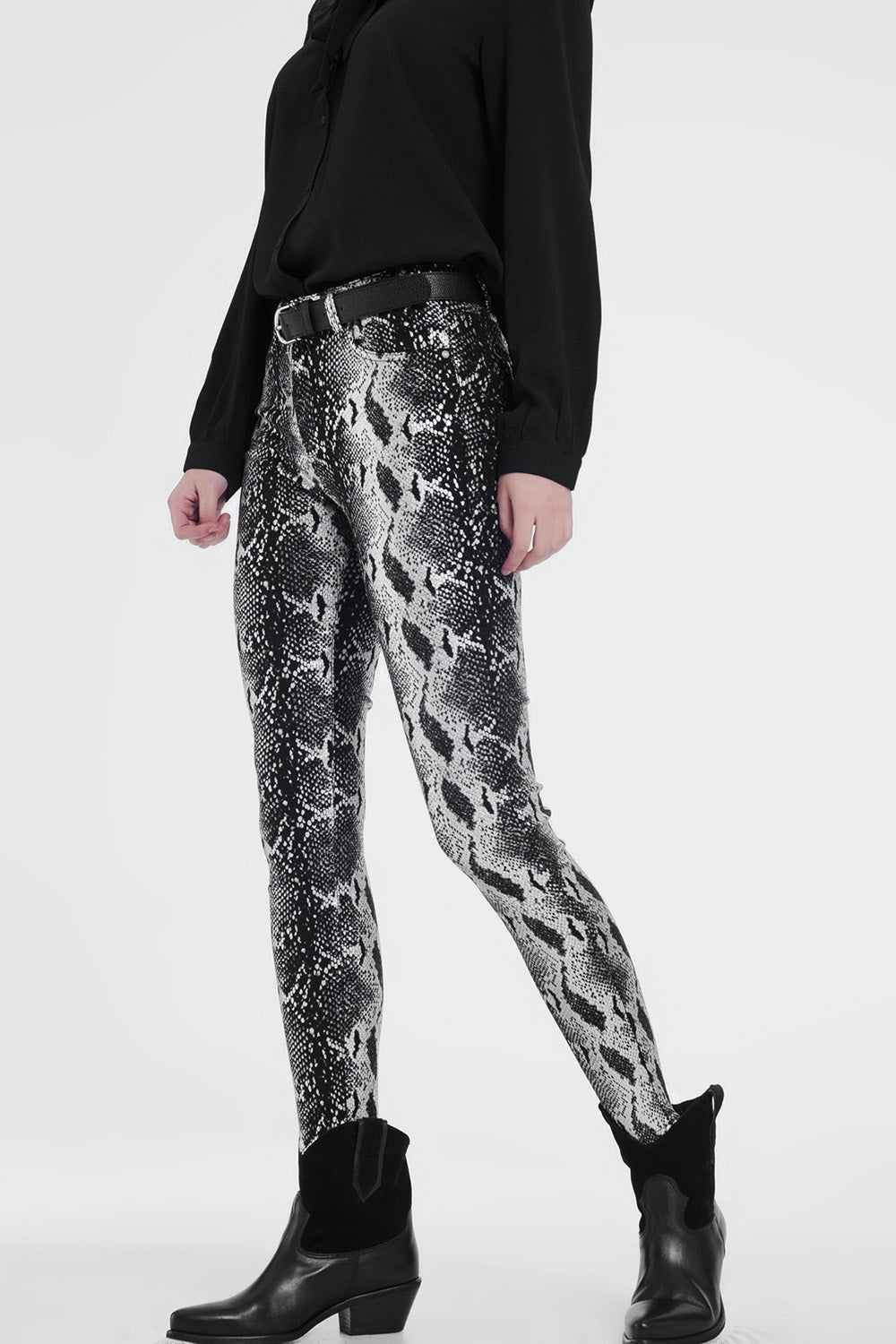 Black skinny shiny printed pants Q2 Jeans BoutiqueLua