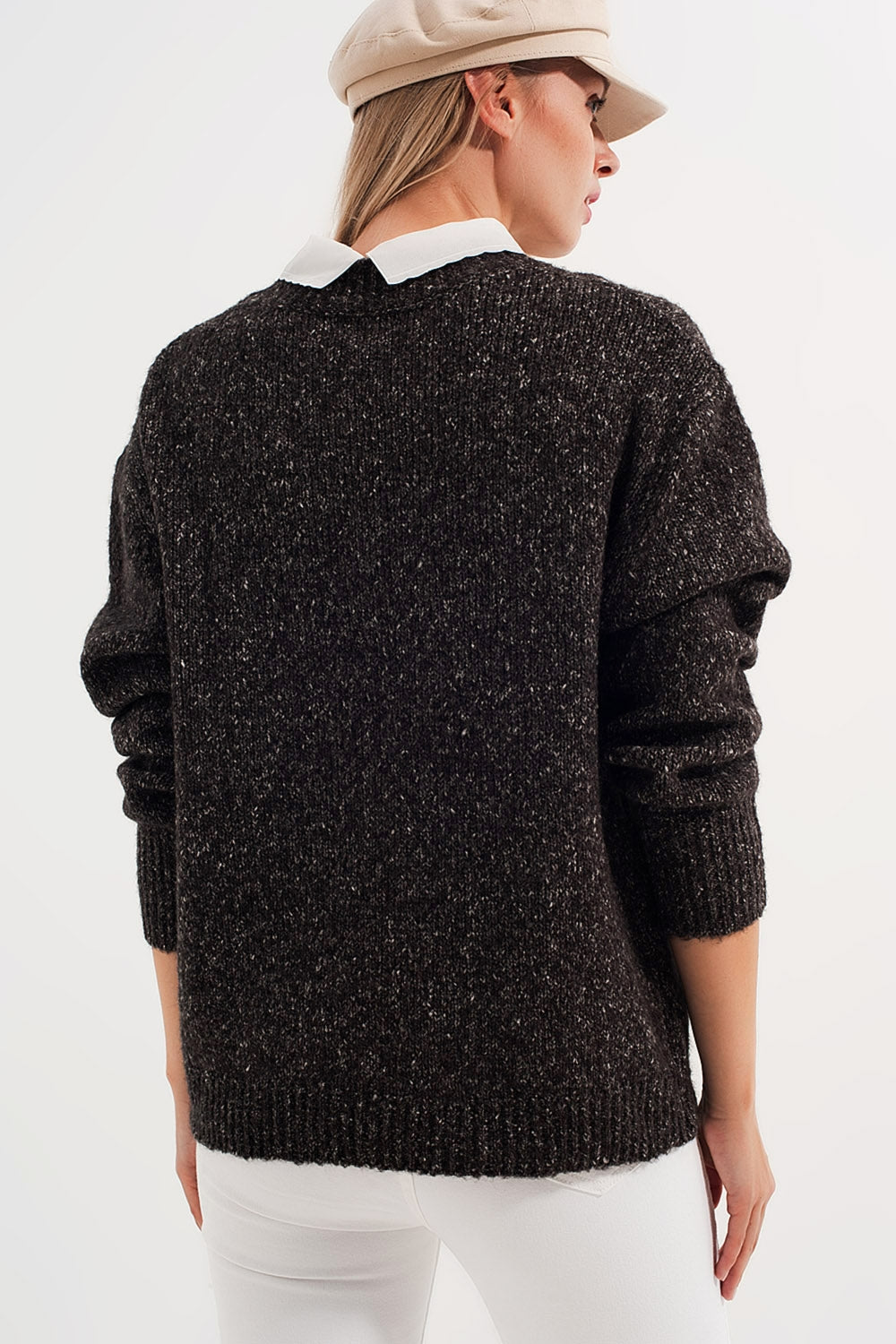 Black sweater with round collar Q2 Sweaters BoutiqueLua