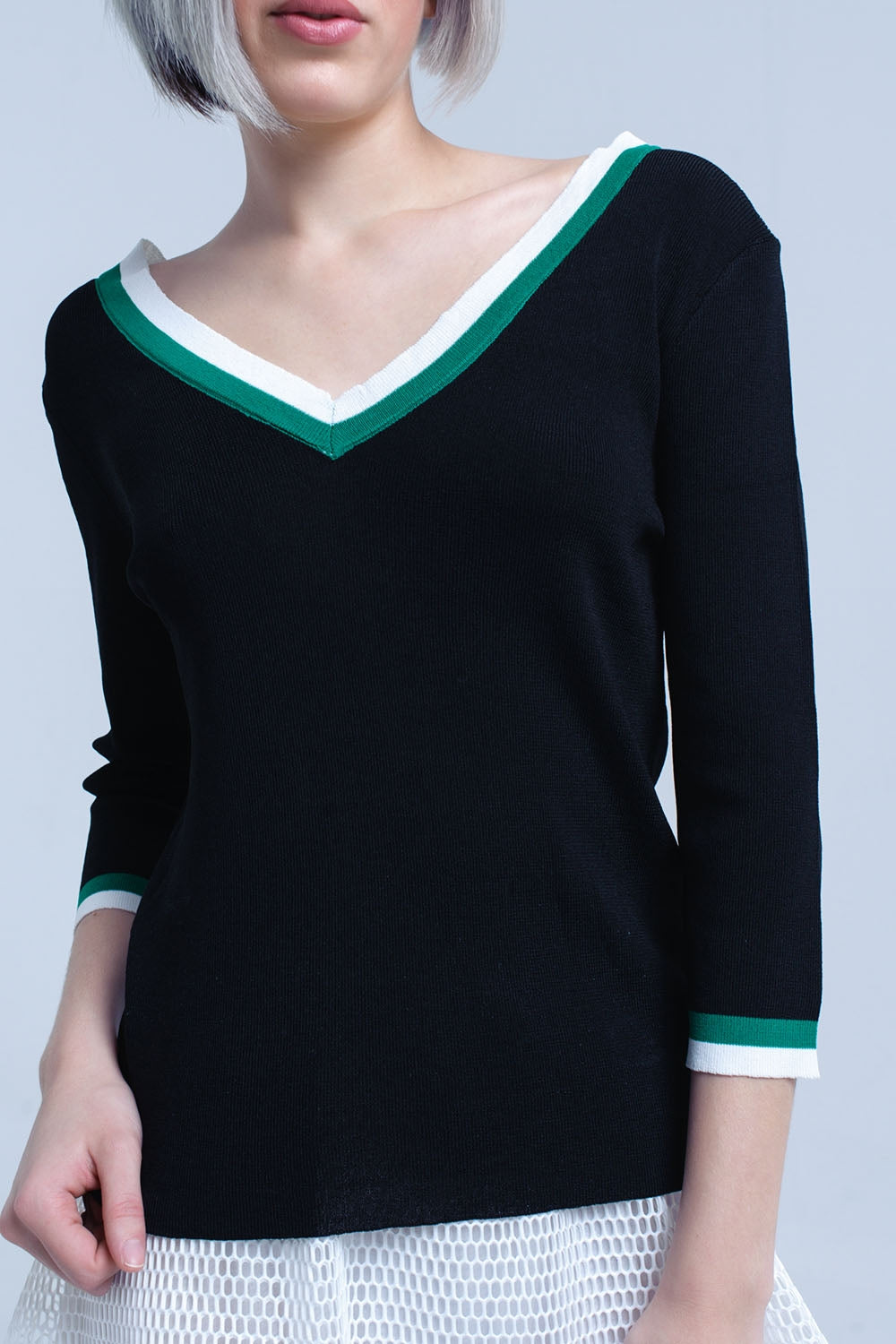 Black V-neck jersey with green and white contrast trim Q2 Sweaters BoutiqueLua