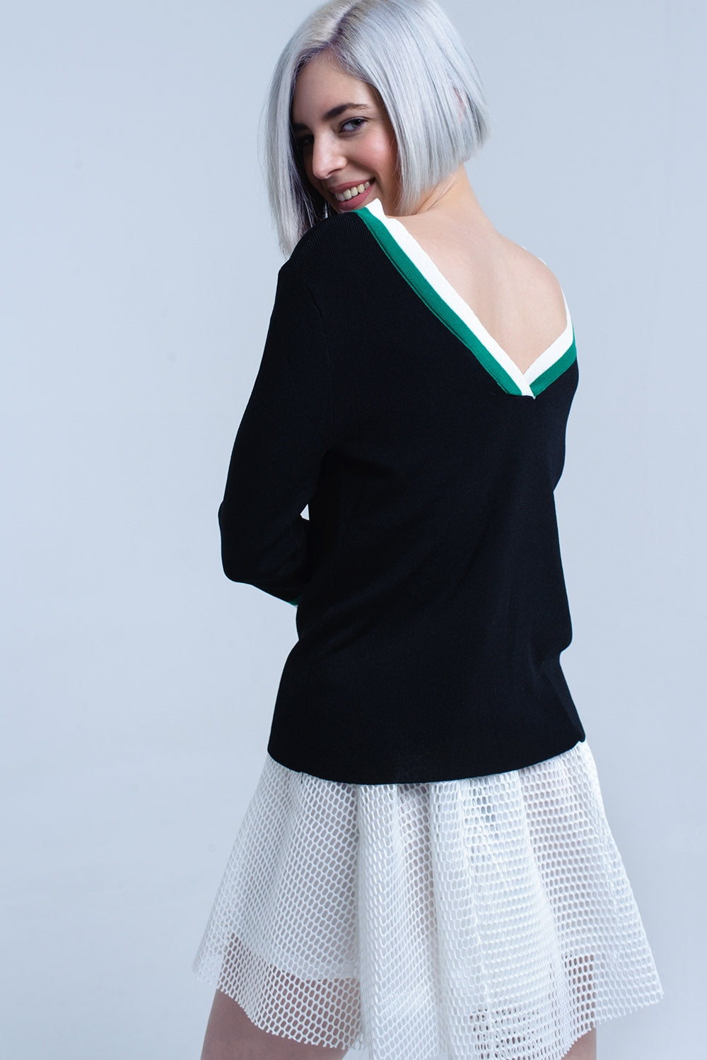 Black V-neck jersey with green and white contrast trim Q2 Sweaters BoutiqueLua