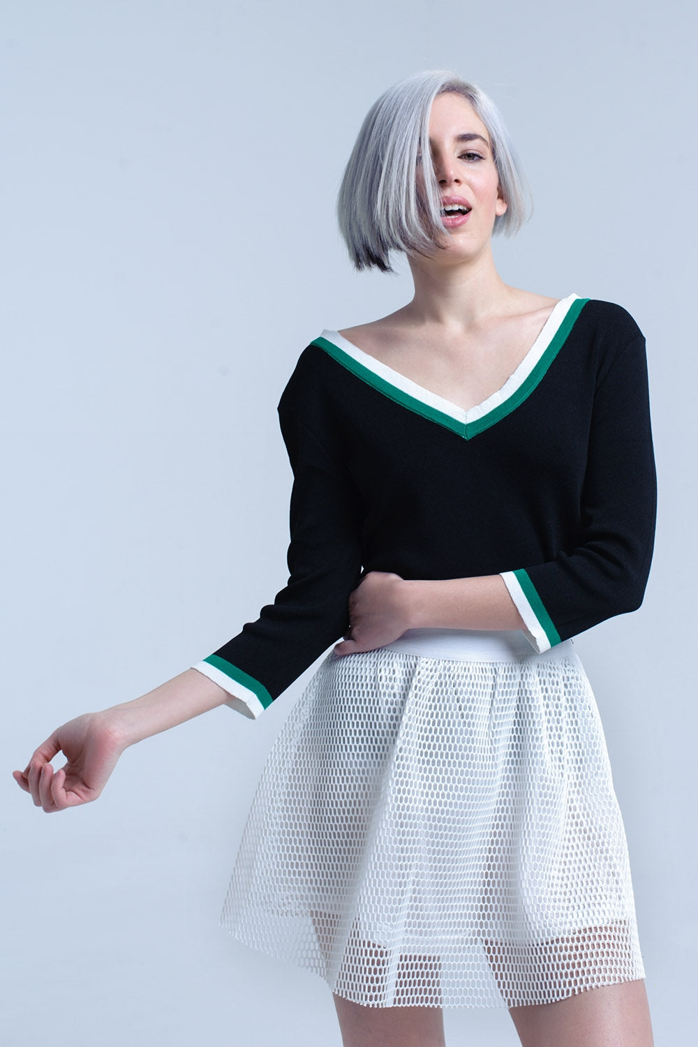 Black V-neck jersey with green and white contrast trim Q2 Sweaters BoutiqueLua