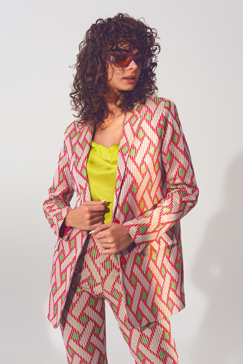 Q2 Blazer in pink geometric print