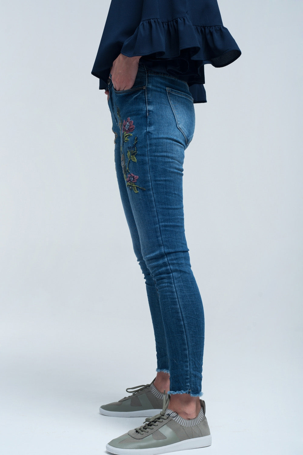 Blue skinny jean with embroideries Q2 Jeans BoutiqueLua