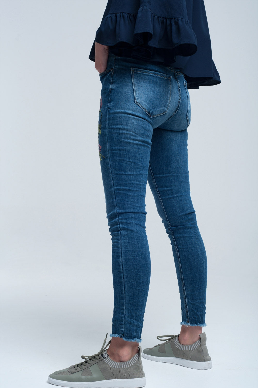 Blue skinny jean with embroideries Q2 Jeans BoutiqueLua