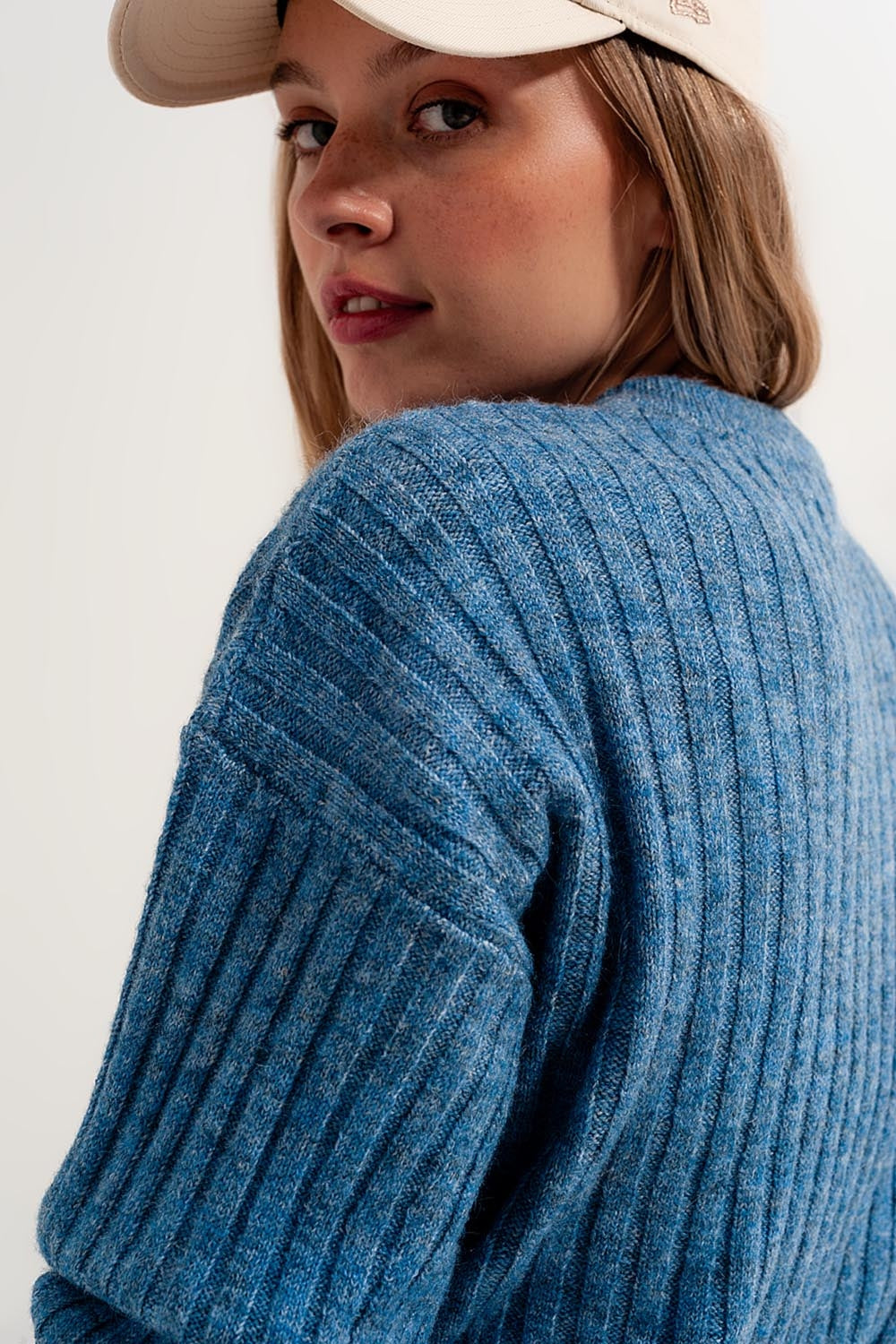 Boxy chunky stitch sweater in blue Q2 Sweaters BoutiqueLua