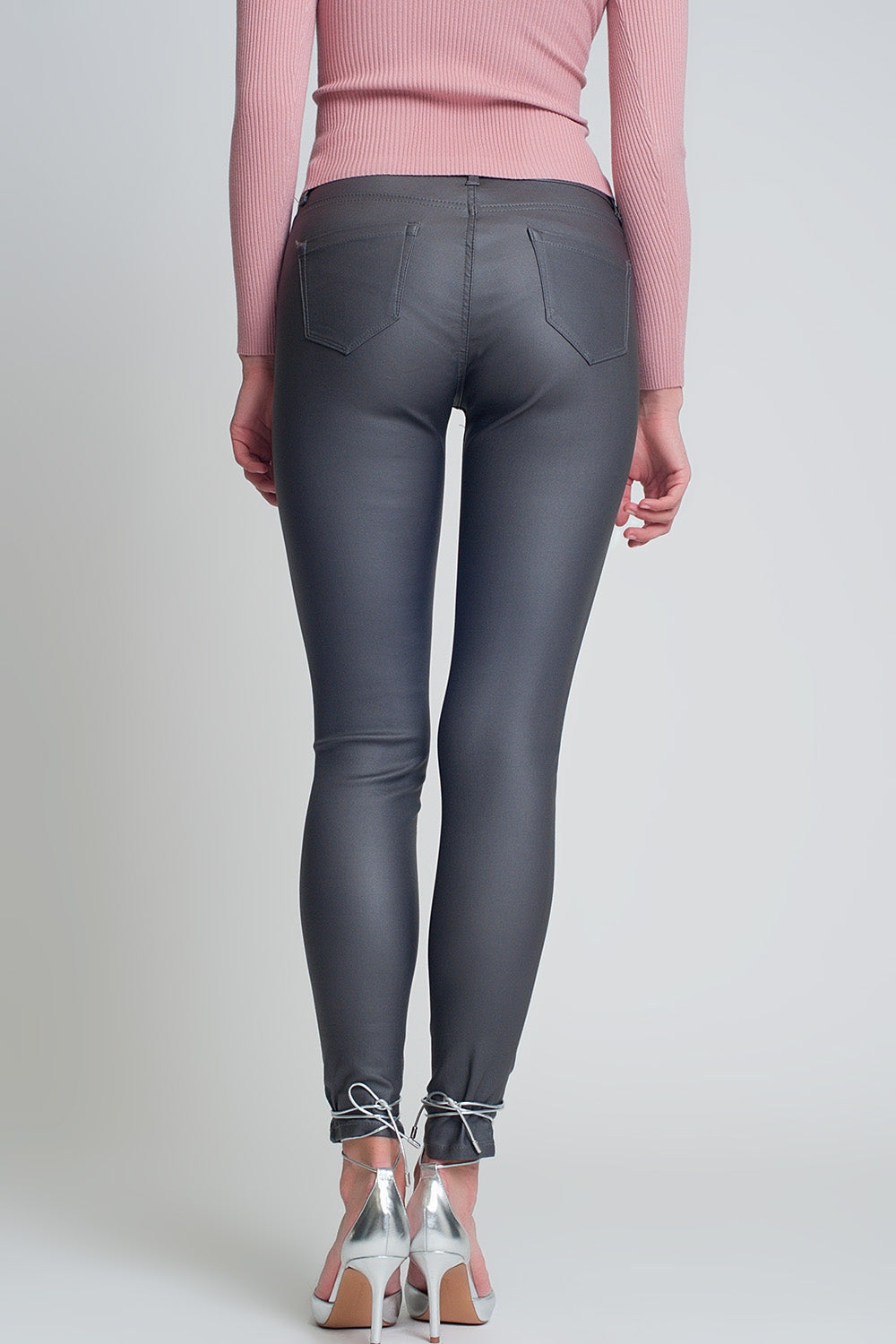 Coated pants in gray Q2 Pants BoutiqueLua