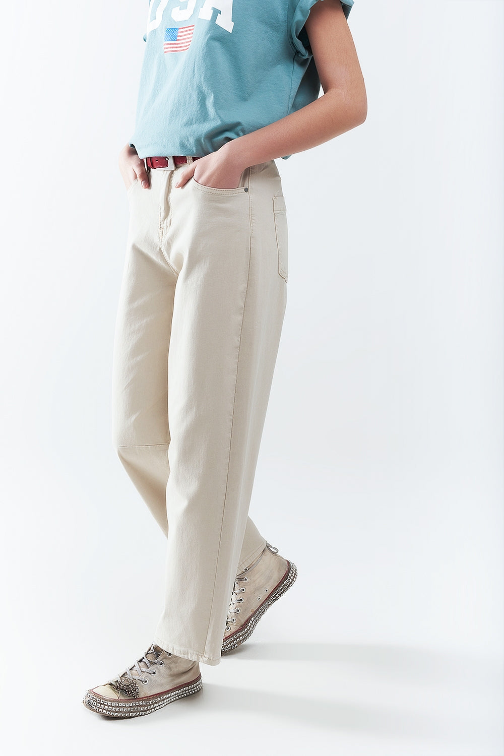 comfortable stretch jeans with barrel leg in beige