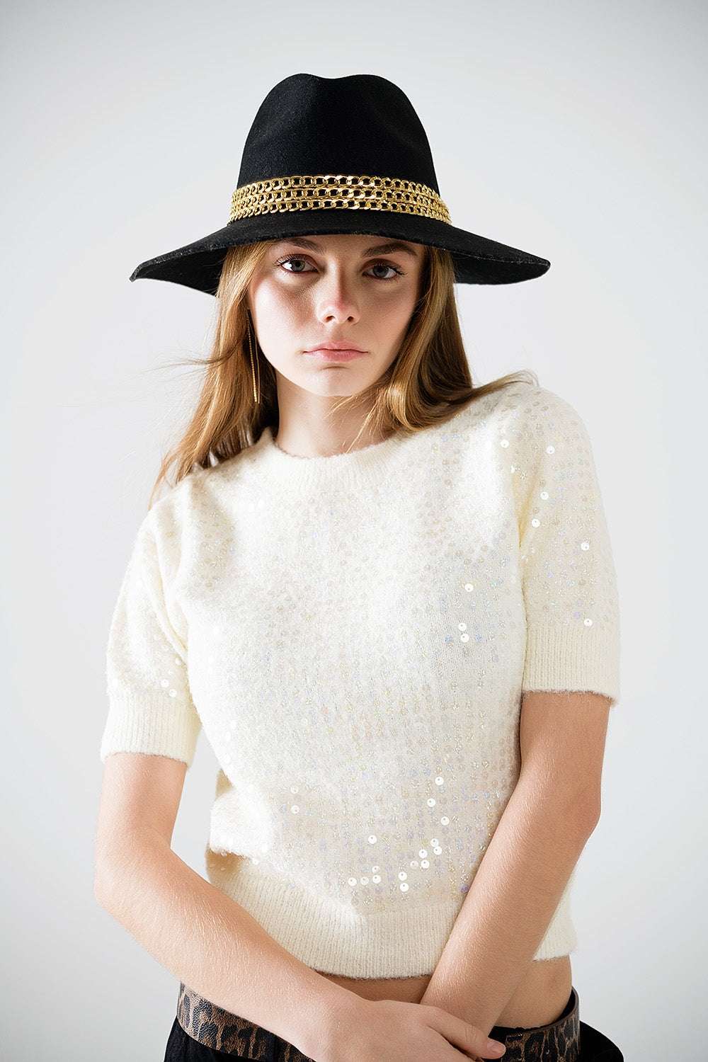 Q2 Cream short sleeve sequin sweater