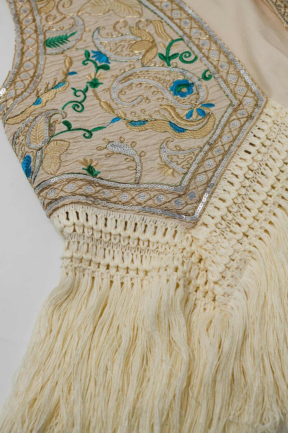 Cropped Vest With Floral Details And Fringe Trim At Bottom Q2 Shirts BoutiqueLua