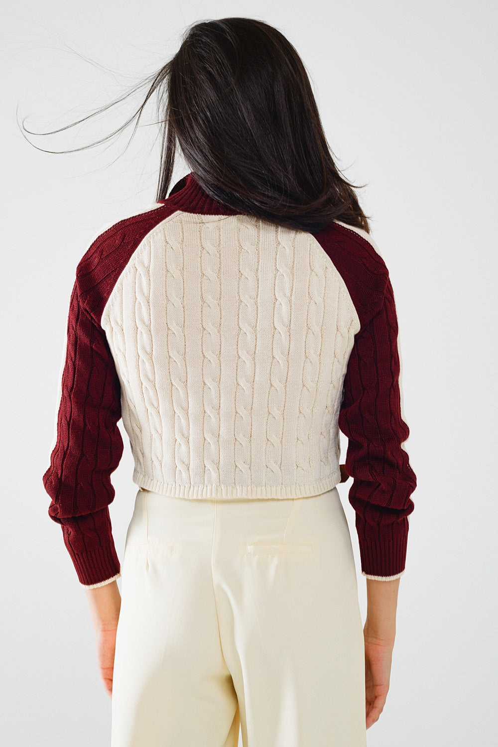 cropped white and burgundy sweater with neck zipper Q2 Sweaters BoutiqueLua