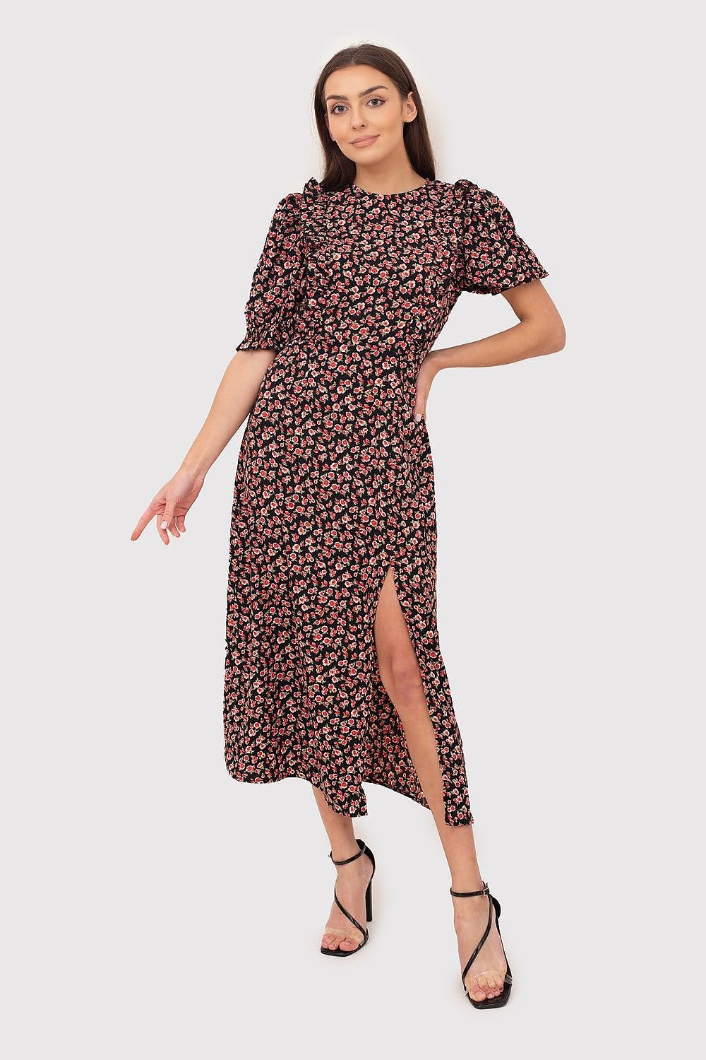 Robe mi-longue chic avec volants plissés et jambes fendues