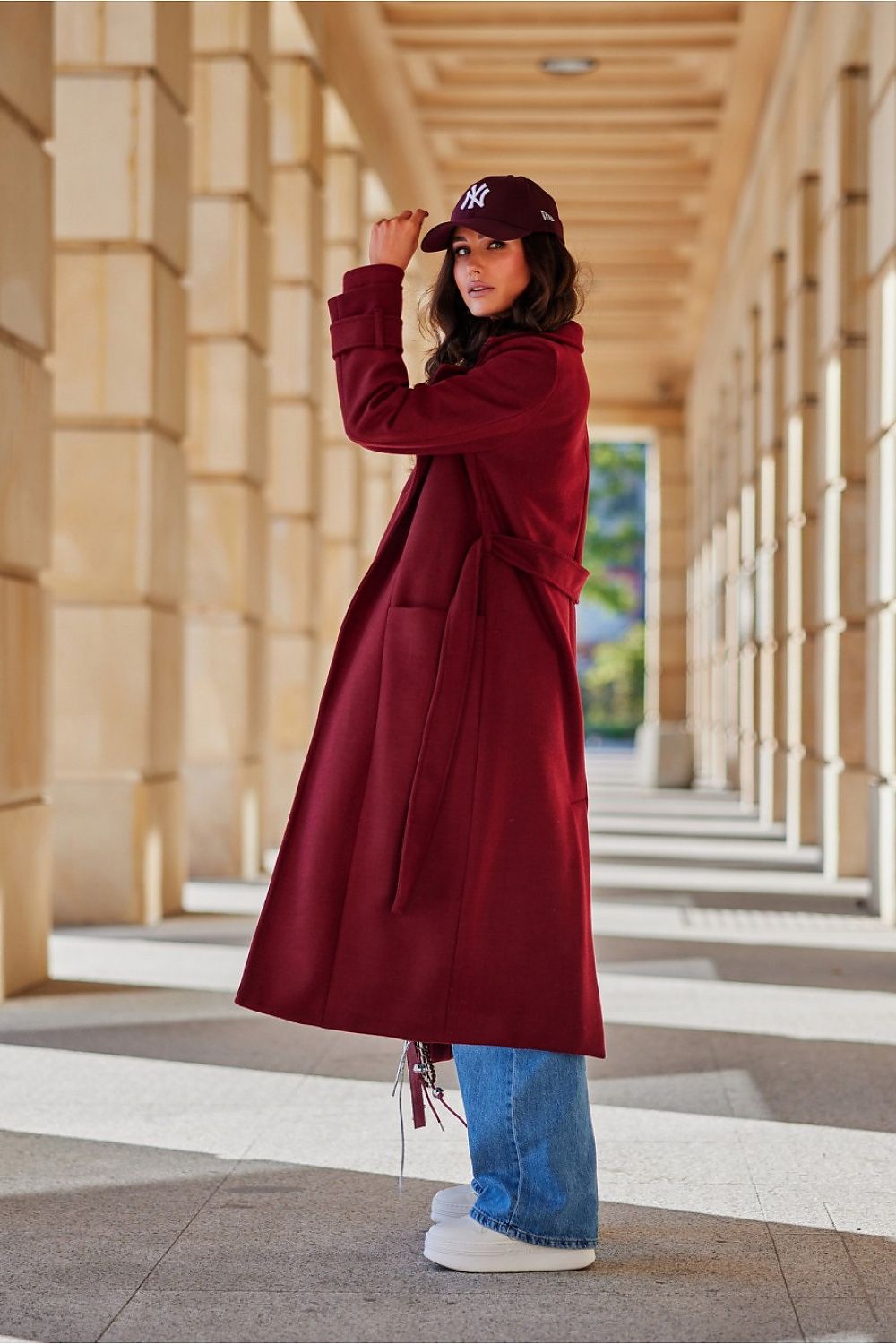 Manteau classique en laine avec ceinture et poches