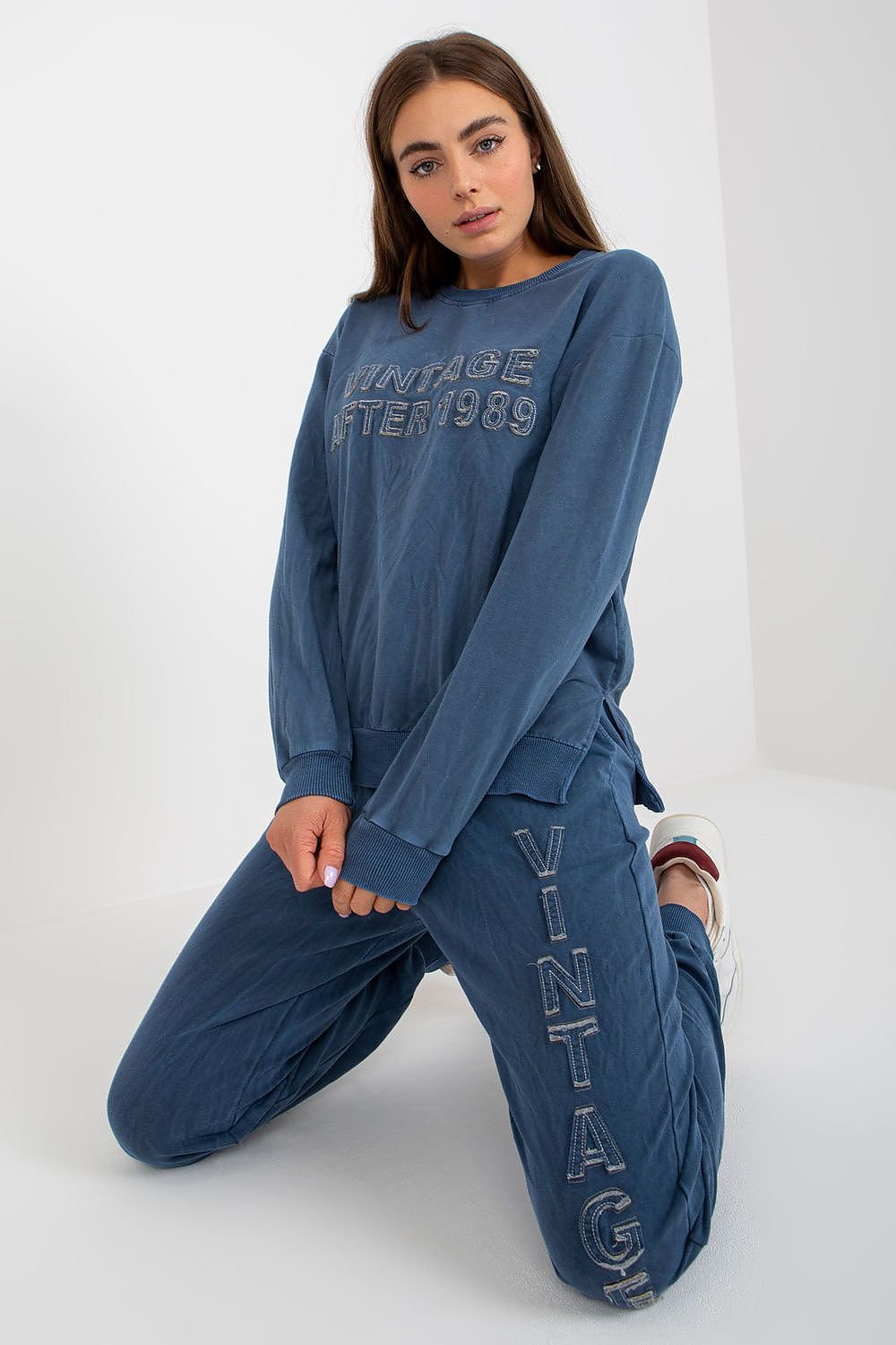 Women's Cozy Sweatshirt Set with Decorative Inscription