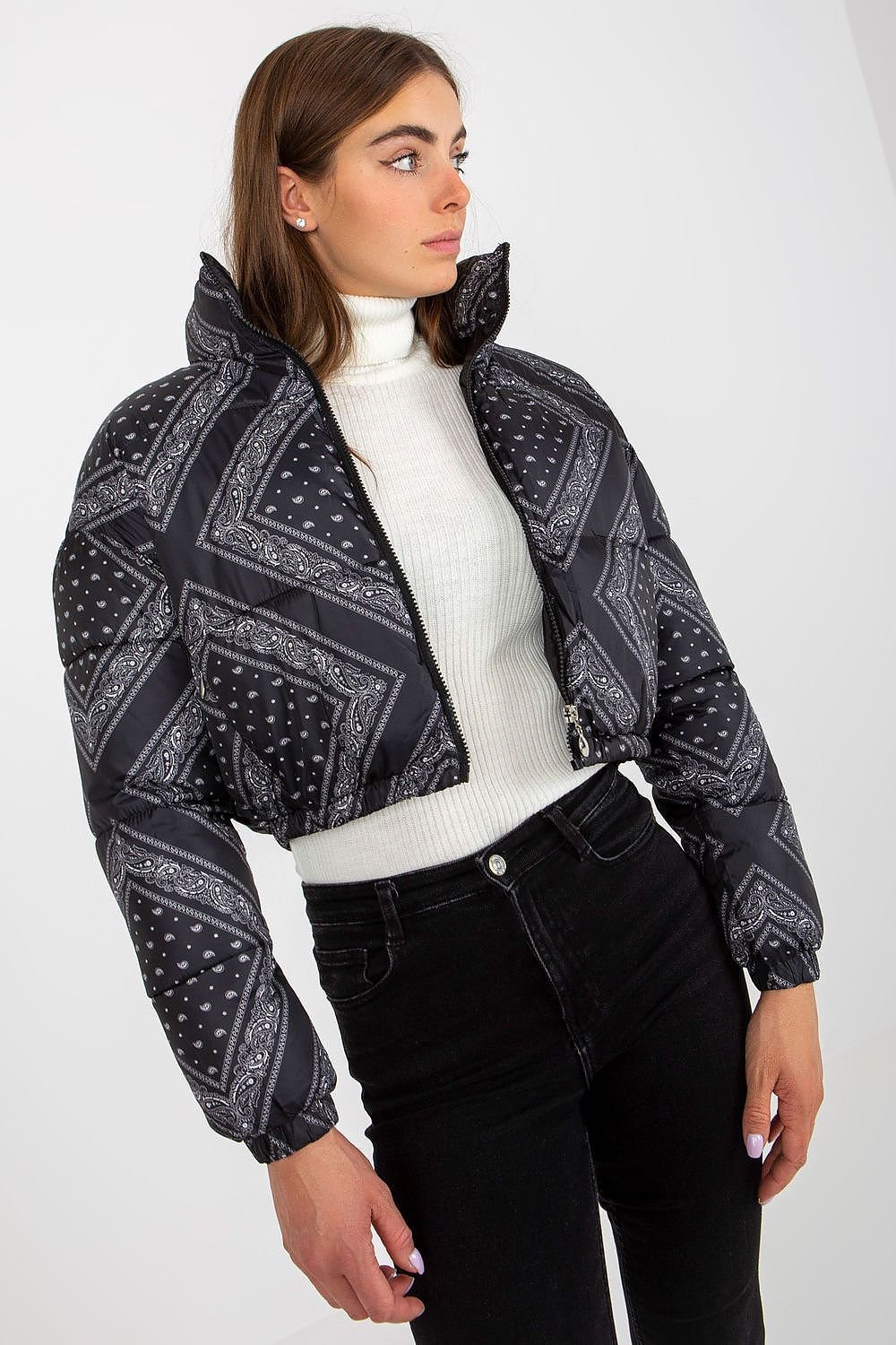 Stylish Polyester Jacket for Every Occasion