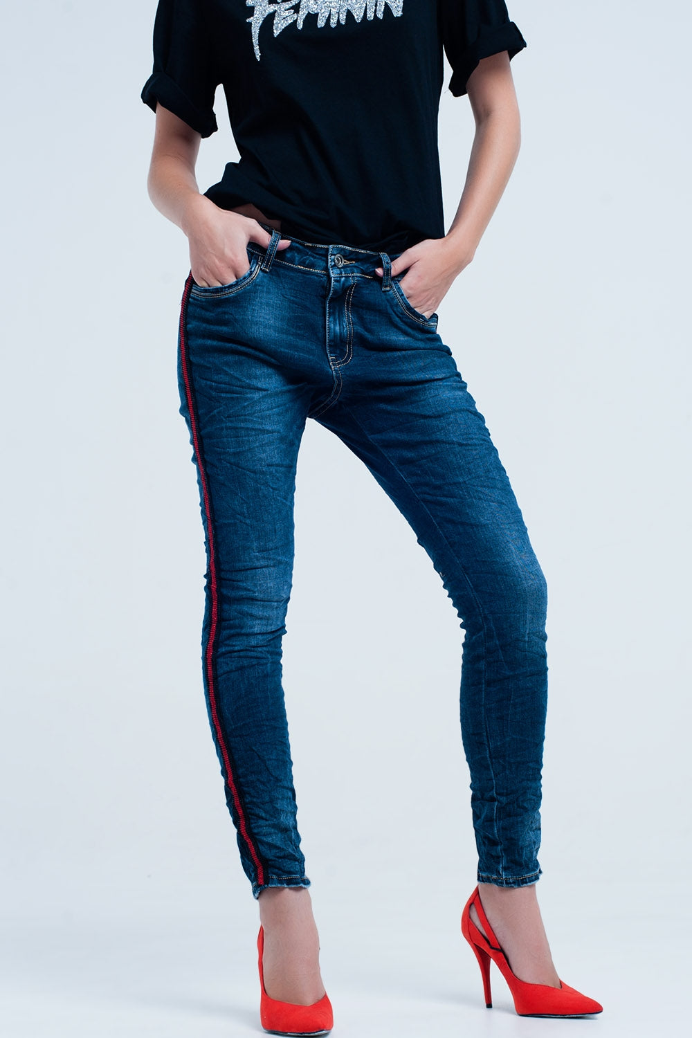 Dark blue boyfriend jeans with red sideband Q2 Jeans BoutiqueLua