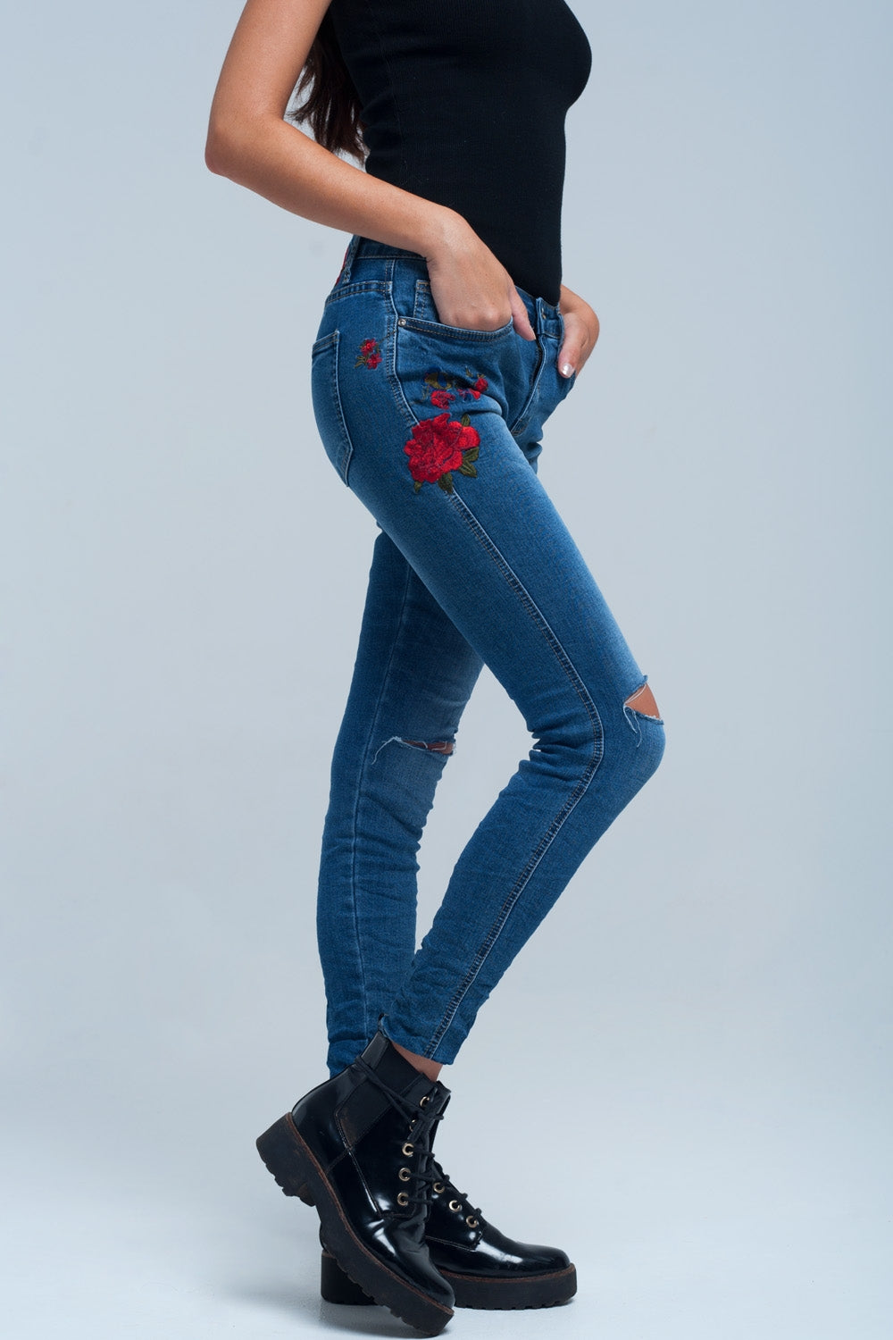 Skinny jean embroidered detail Q2 Jeans BoutiqueLua