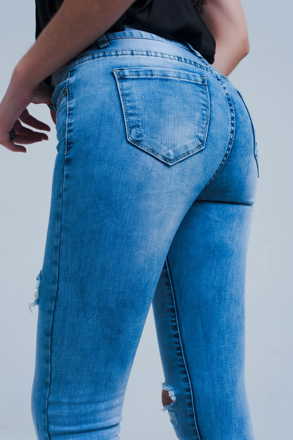 Distressed skinny jeans Q2 Jeans BoutiqueLua