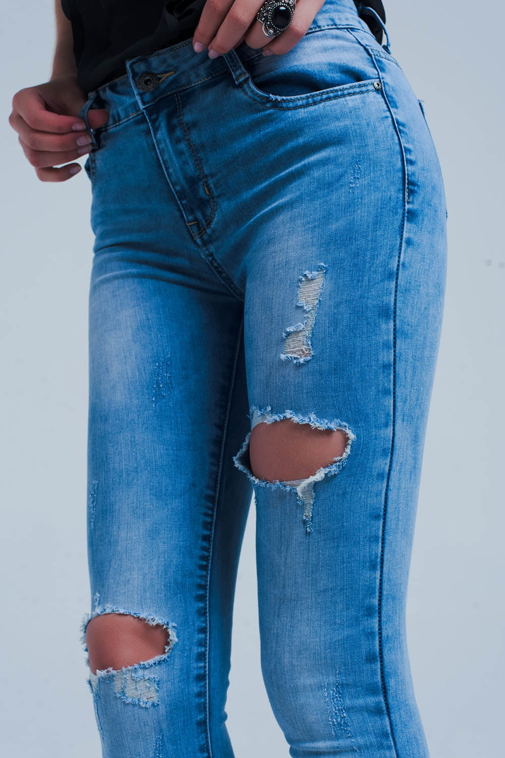 Distressed skinny jeans Q2 Jeans BoutiqueLua