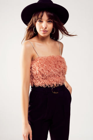 Camisole courte en fausses plumes rose