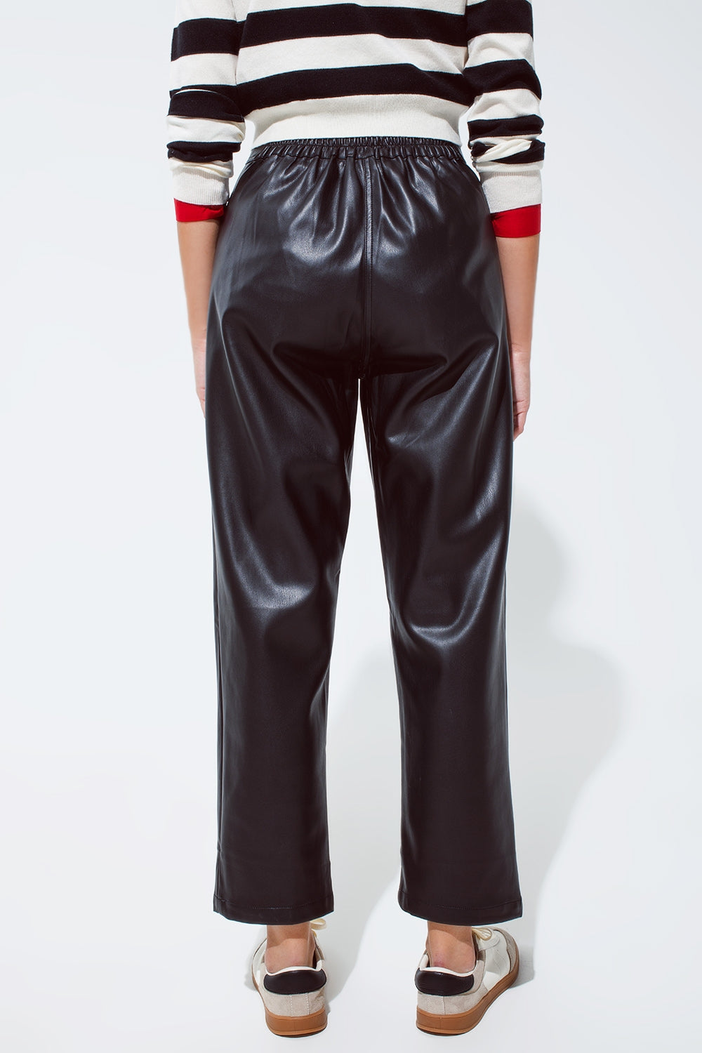 Faux leather pants with pleats and elastic waist Q2 Pants BoutiqueLua