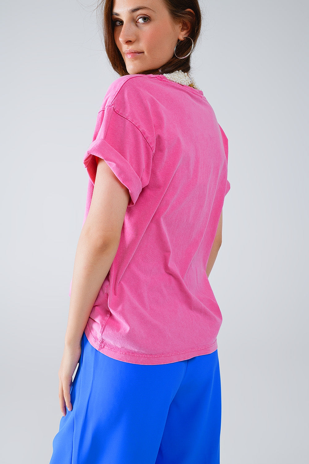 Fuchsia T-shirt With famous Names Logos At The Front Q2 Tops BoutiqueLua