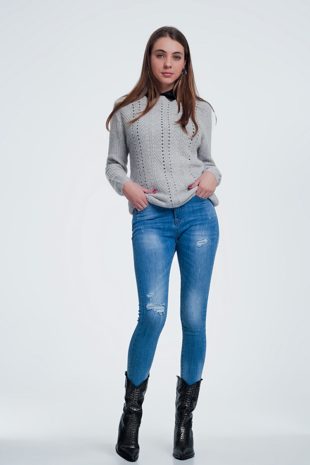 Gray sweater with knitted stripe detail Q2 Sweaters BoutiqueLua