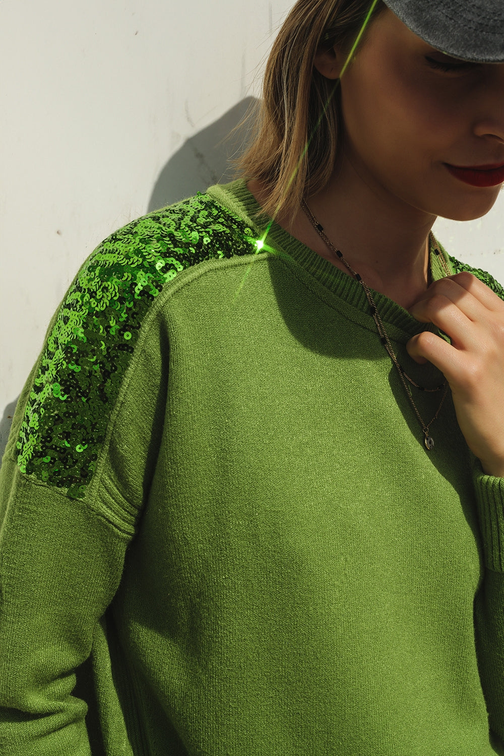 Q2 Green Long Sleeves Sweater With Sequins on The Shoulders