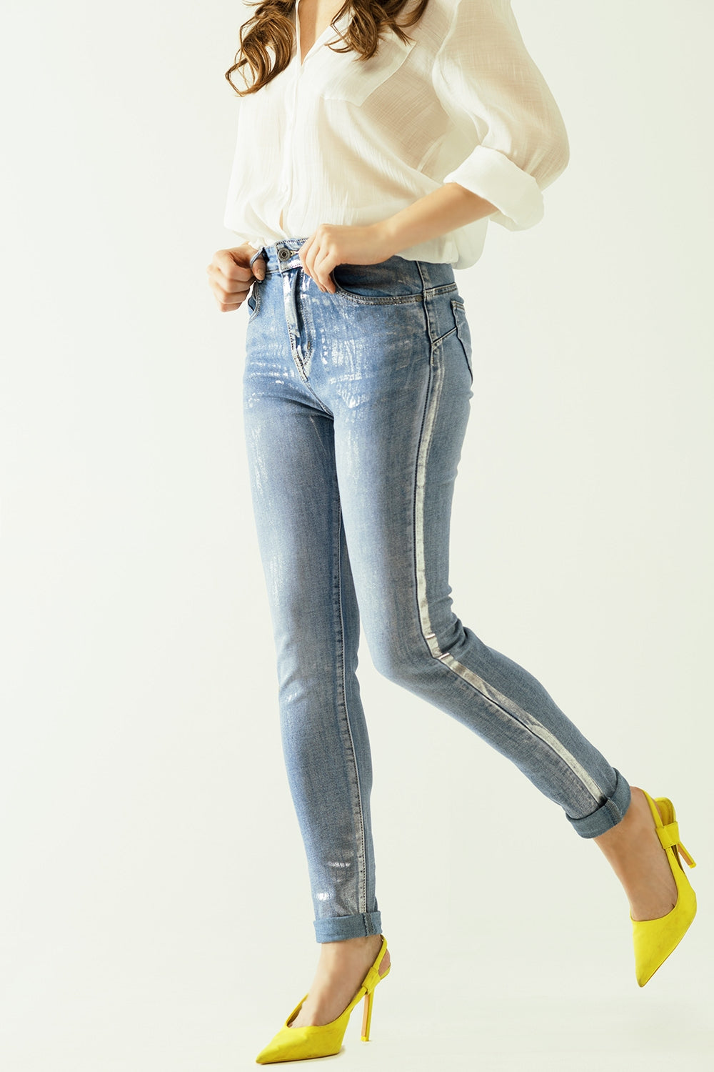 High-waisted jeans with five pockets with silver powder-coated effect Q2 Jeans BoutiqueLua