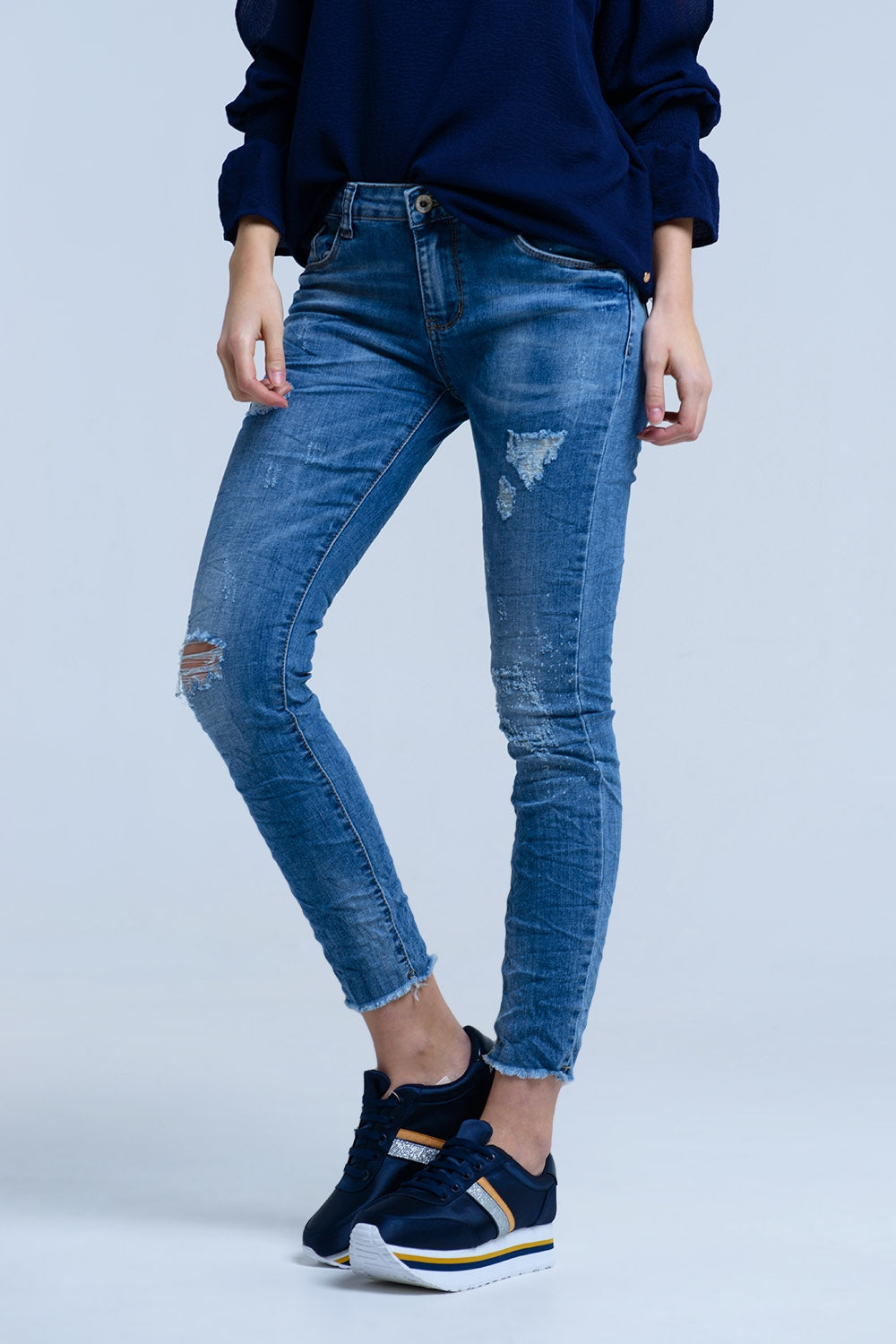 Jeans with rips details Q2 Jeans BoutiqueLua