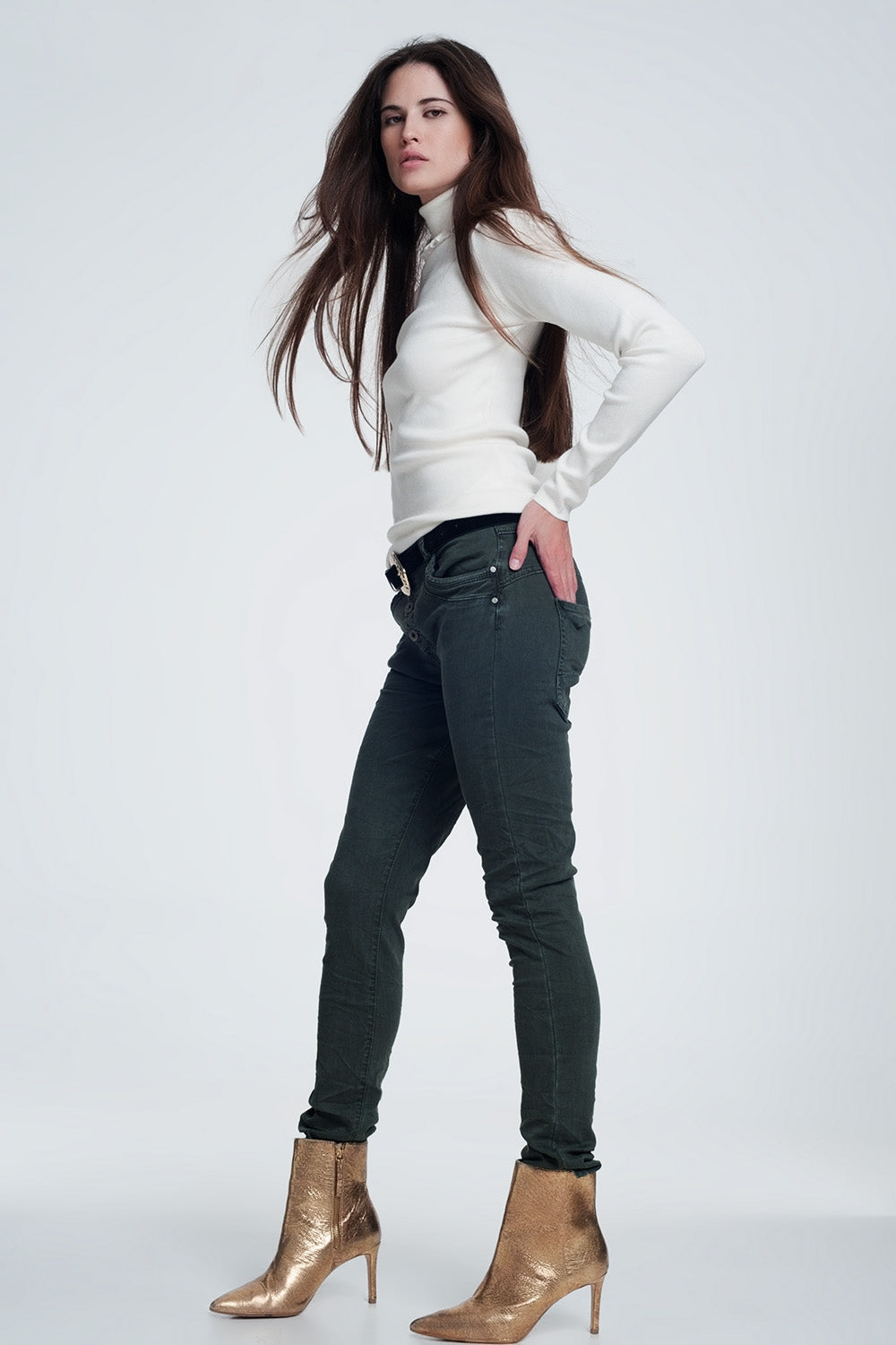 Khaki jeans with button closure Q2 Jeans BoutiqueLua