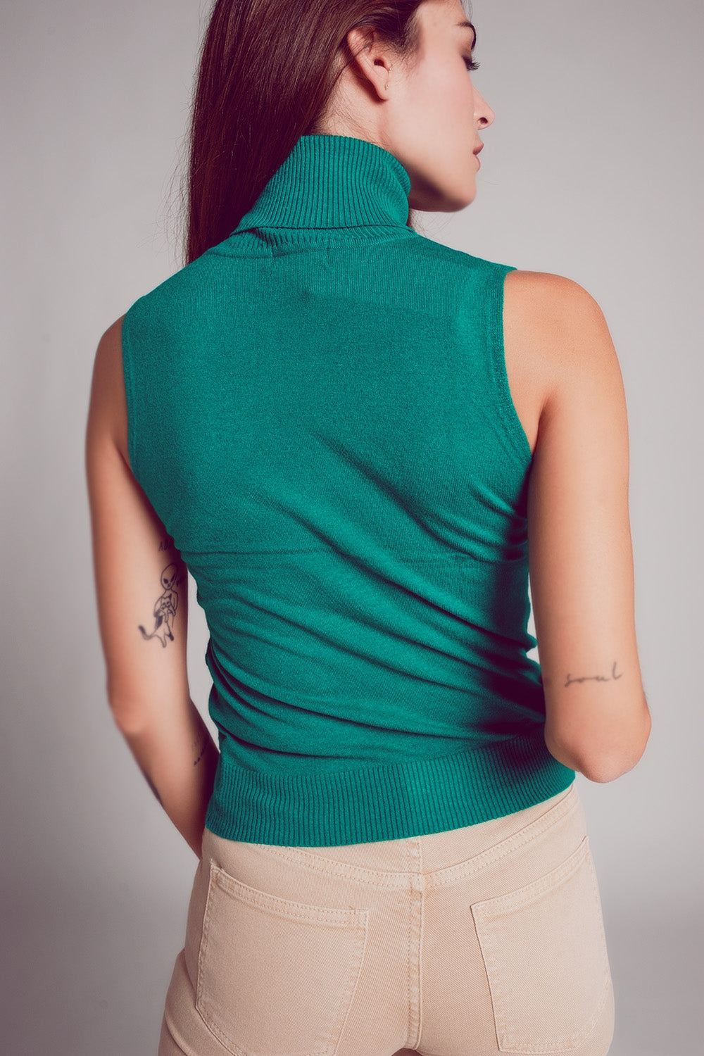 Knitted tank jumper in green Q2 Sweaters BoutiqueLua