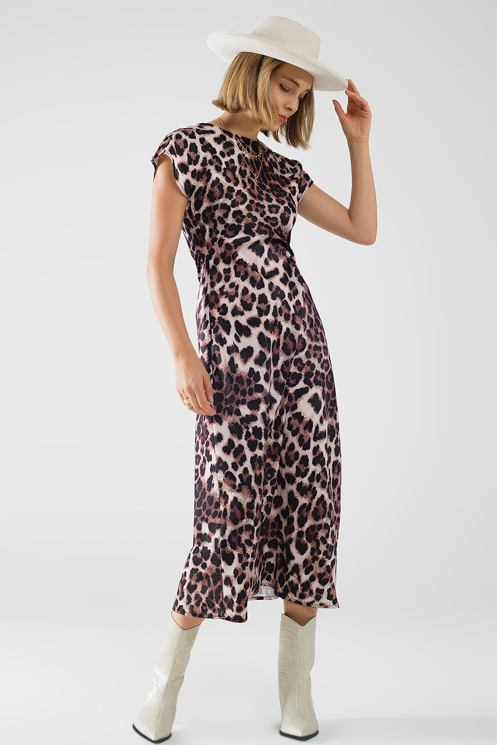 Leopard print maxi dress with knotted detail at the waist Q2 Dresses BoutiqueLua