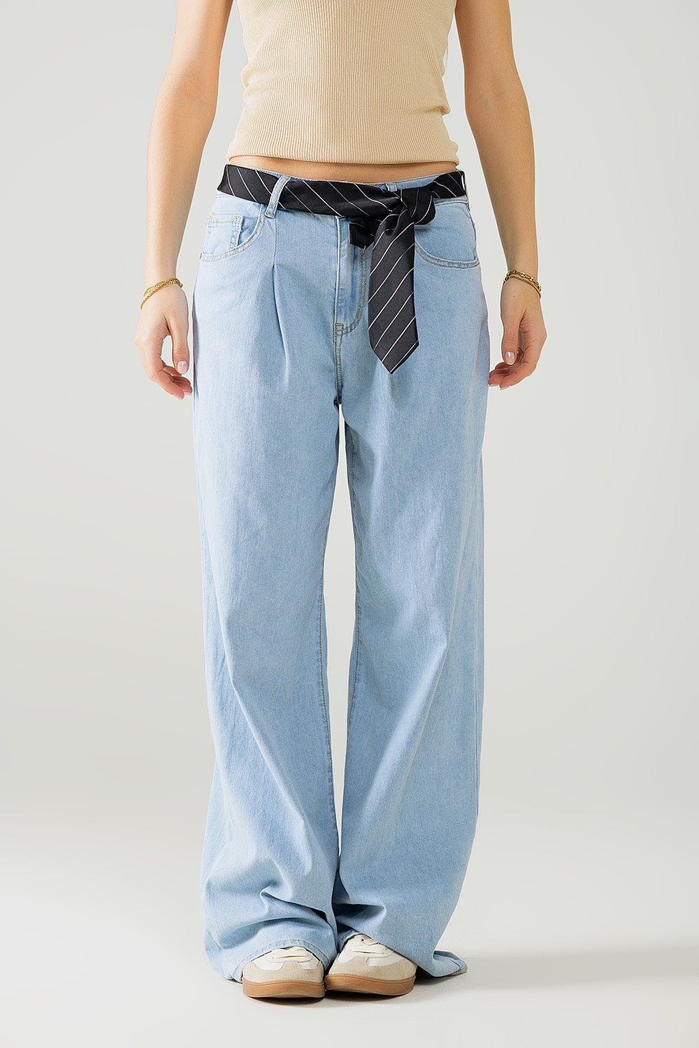 Q2 Light Blue Wide-Leg jeans with pleats