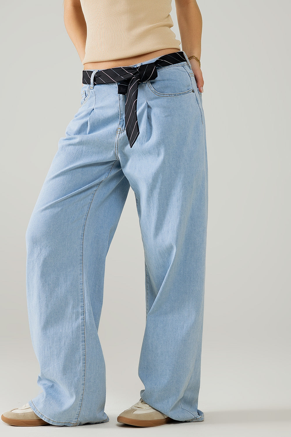 Light Blue Wide-Leg jeans with pleats