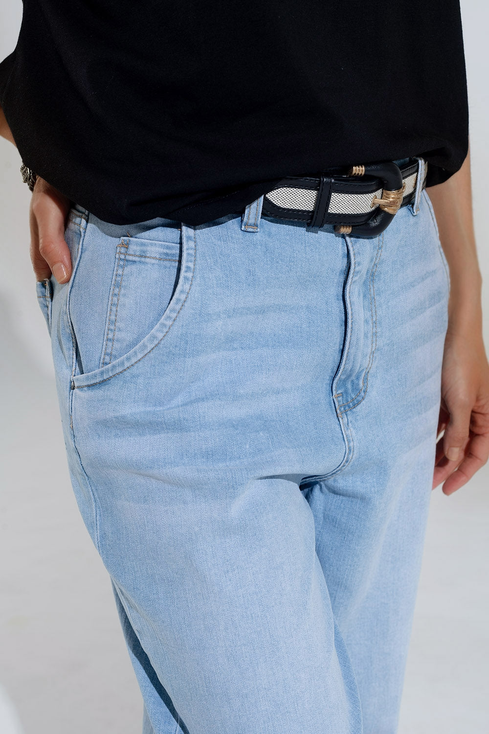 Light Was Mom Jeans Wih Side Pockets Q2 Jeans BoutiqueLua