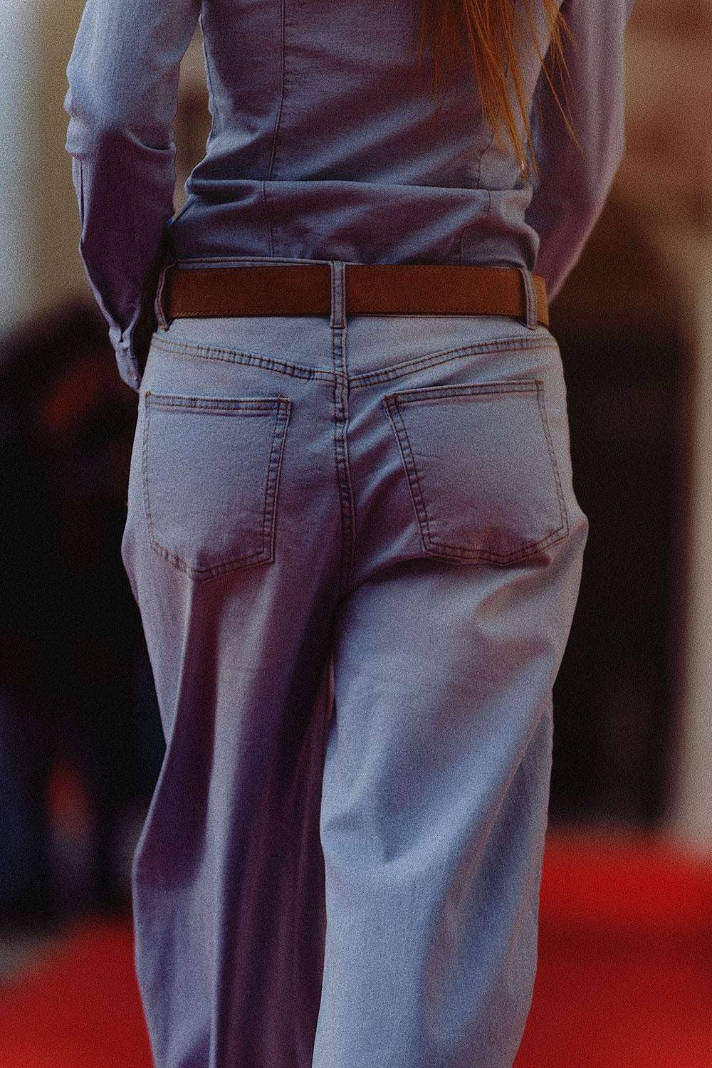 Light wash baggy jeans in a fine denim fabric